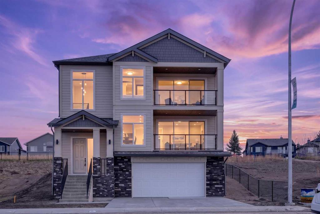 Picture of 420 Lakewood Drive , Strathmore Real Estate Listing