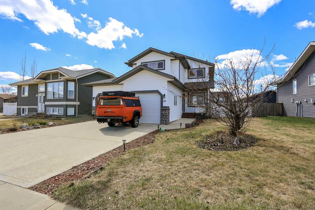 Picture of 98 Pine Crescent , Blackfalds Real Estate Listing
