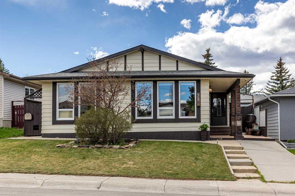 Picture of 28 Beddington Crescent NE, Calgary Real Estate Listing