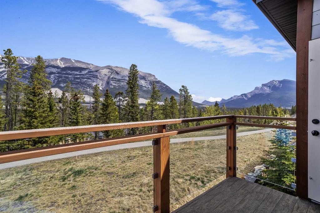 Picture of 303, 102 Stewart Creek , Canmore Real Estate Listing