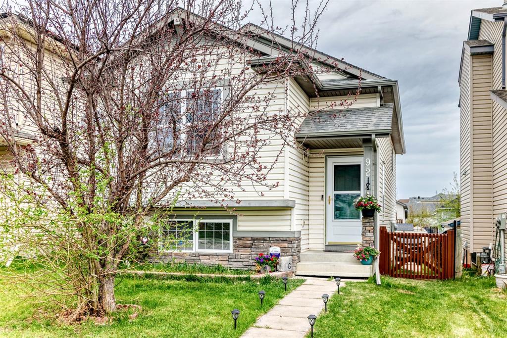 Picture of 92 Everstone Rise SW, Calgary Real Estate Listing