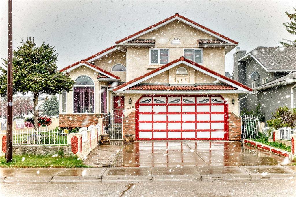 Picture of 952 Applewood Drive SE, Calgary Real Estate Listing