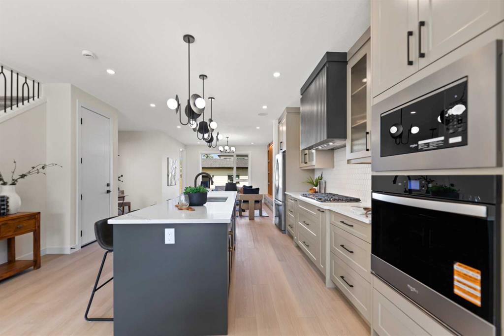Picture of 4608 81 Street NW, Calgary Real Estate Listing