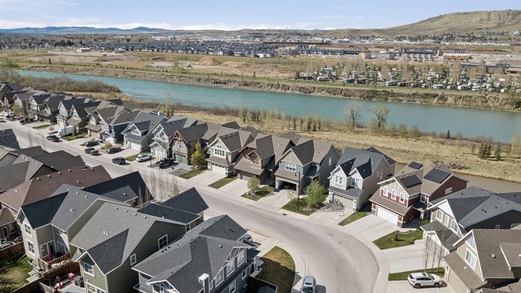 Picture of 42 Riviera View , Cochrane Real Estate Listing