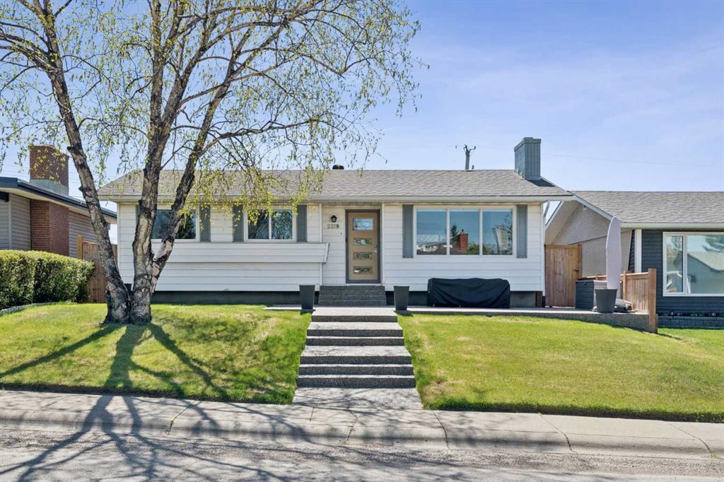 Picture of 2219 Munro Drive NE, Calgary Real Estate Listing