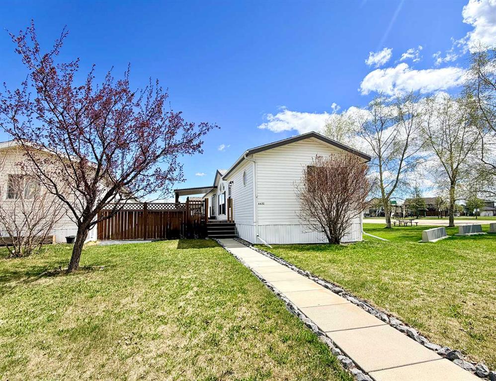 Picture of 4432 59 Street  , Rocky Mountain House Real Estate Listing