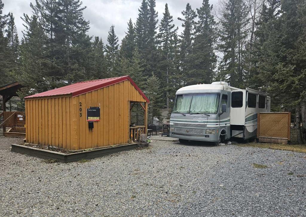Picture of 203, 200 4 Avenue SW, Sundre Real Estate Listing