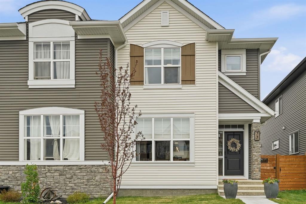 Picture of 77 Wolf Gate , Okotoks Real Estate Listing