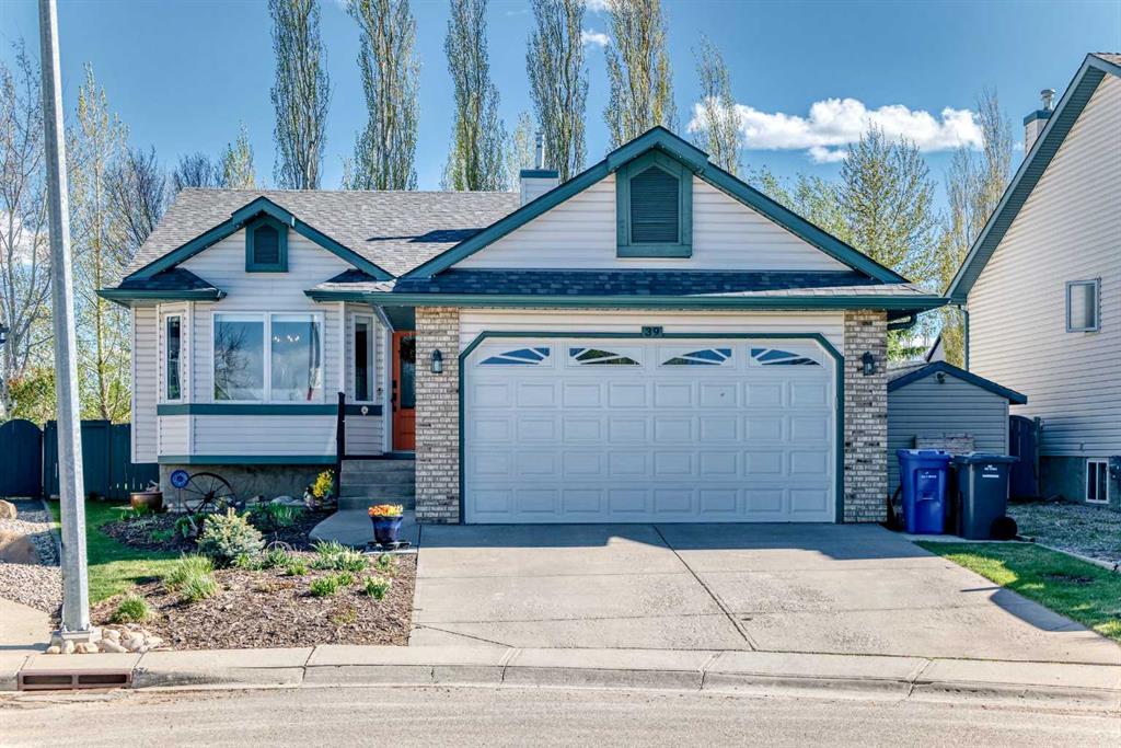 Picture of 39 Westfall Crescent , Okotoks Real Estate Listing