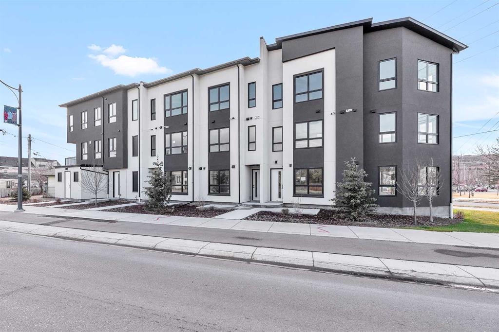 Picture of 4905 Bowness Road NW, Calgary Real Estate Listing