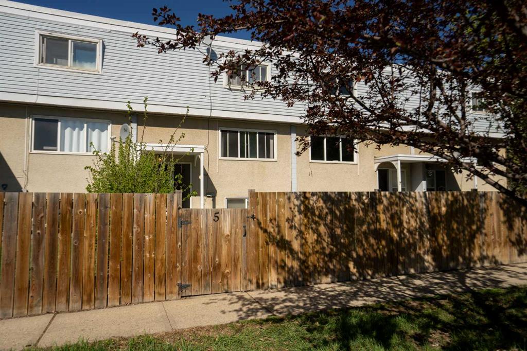 Picture of 5, 8808 96 Street , Peace River Real Estate Listing