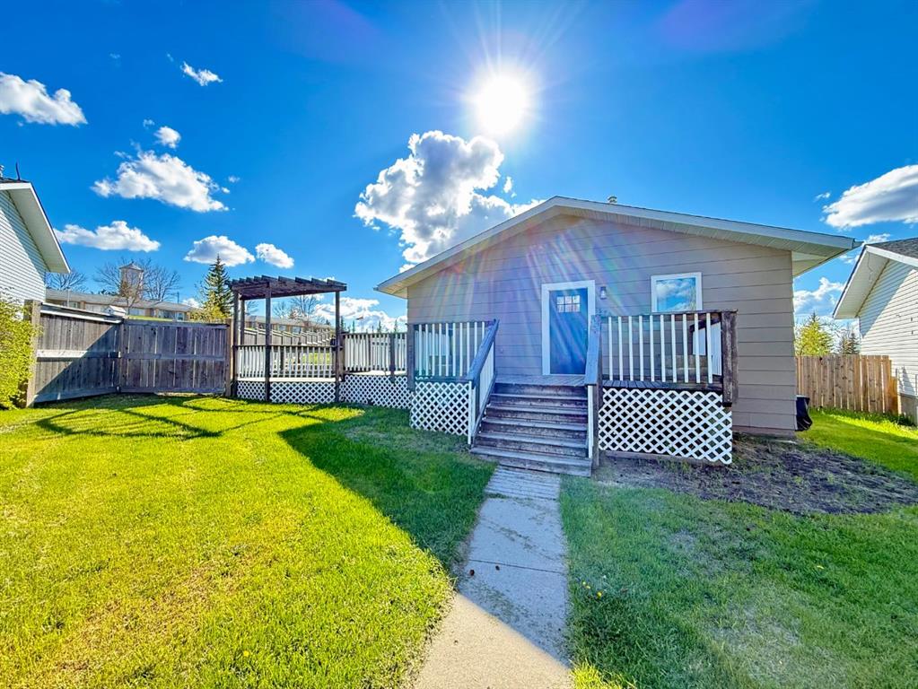 Picture of 5206 49A Street , Kitscoty Real Estate Listing
