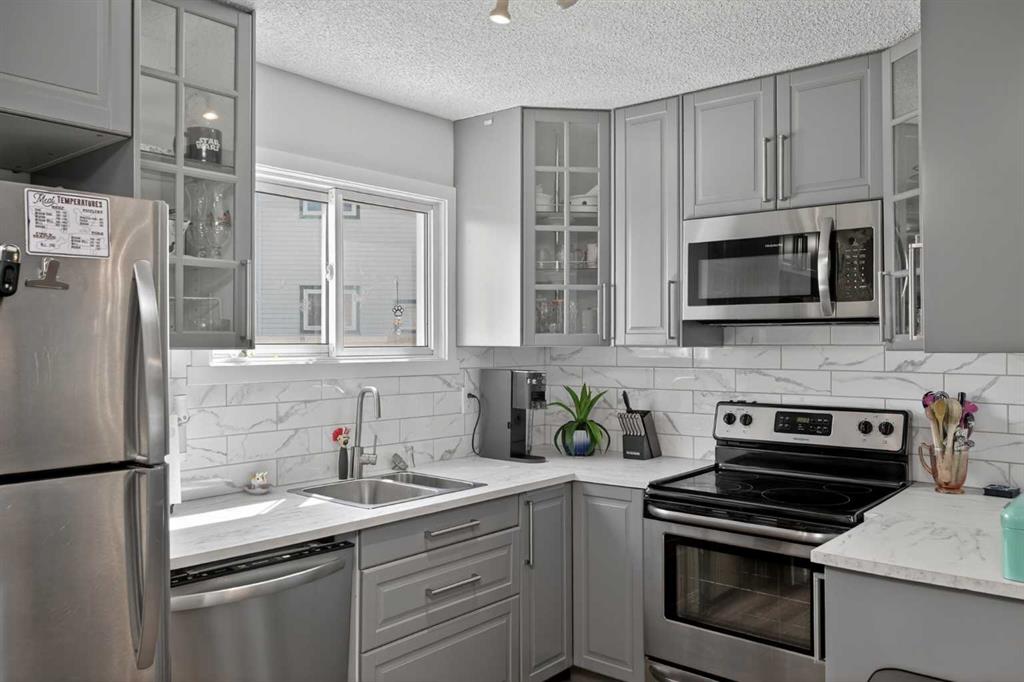 Picture of 47, 131 Templehill Drive NE, Calgary Real Estate Listing