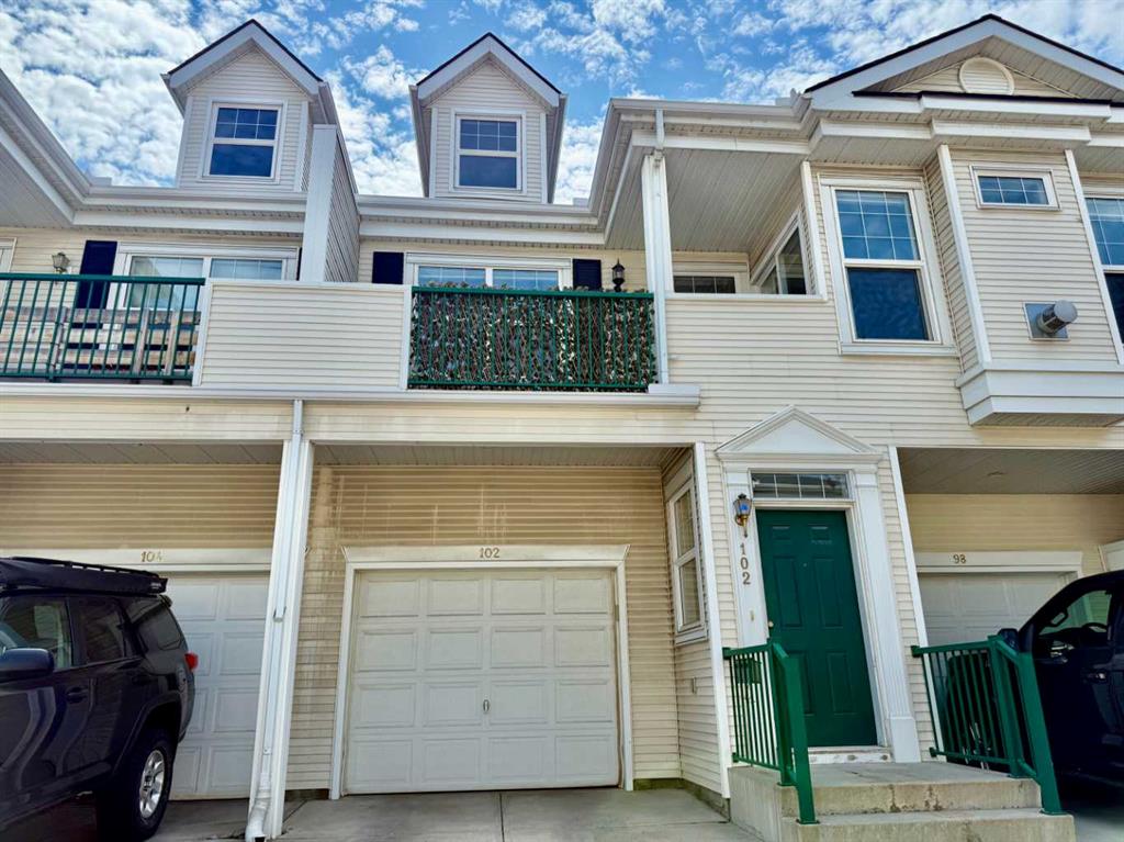 Picture of 102 Prestwick Gardens SE, Calgary Real Estate Listing
