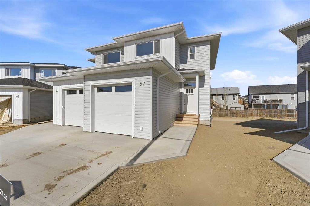 Picture of 1 Pinnacle Close , Blackfalds Real Estate Listing