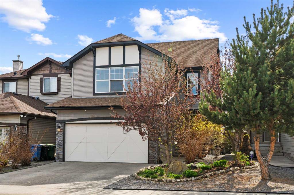 Picture of 90 New Brighton Manor SE, Calgary Real Estate Listing