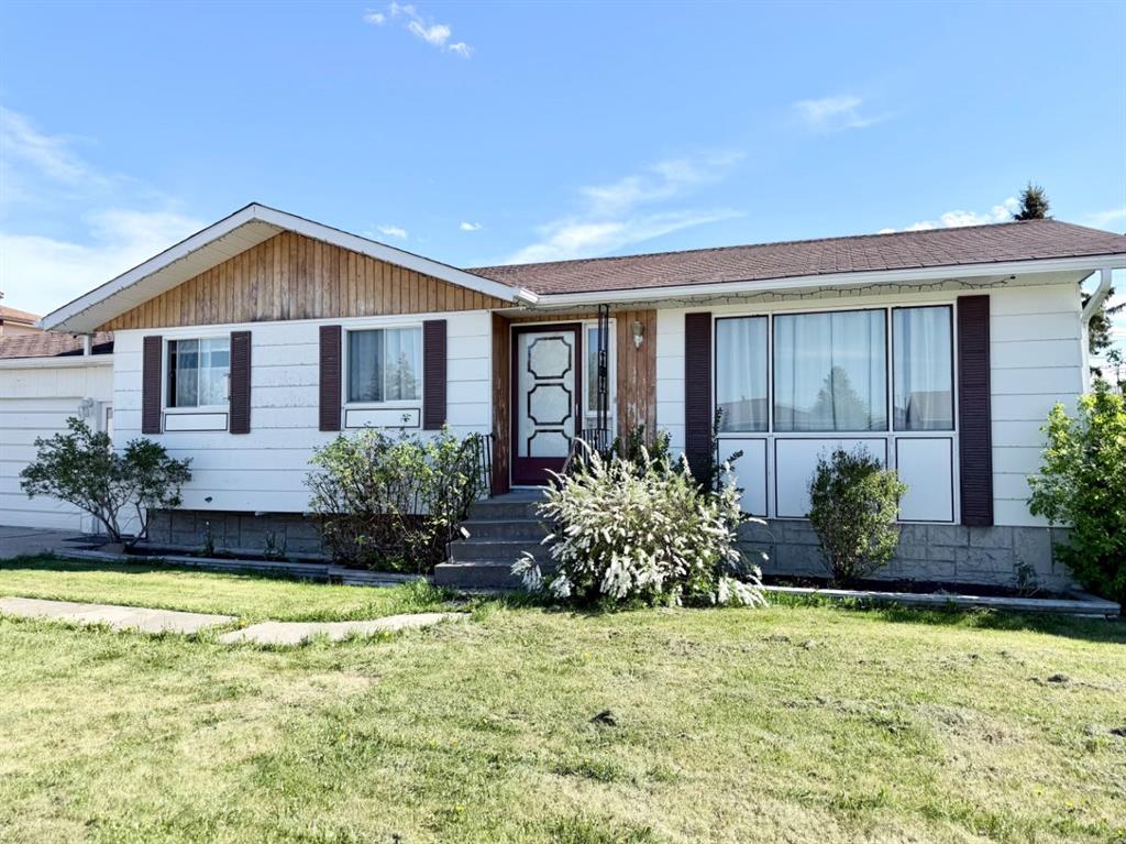 Picture of 5107 46 Avenue , Mayerthorpe Real Estate Listing