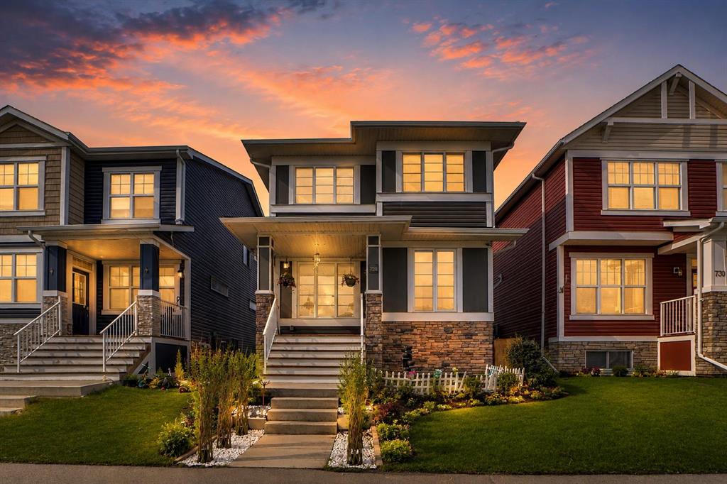 Picture of 726 Redstone Drive NE, Calgary Real Estate Listing