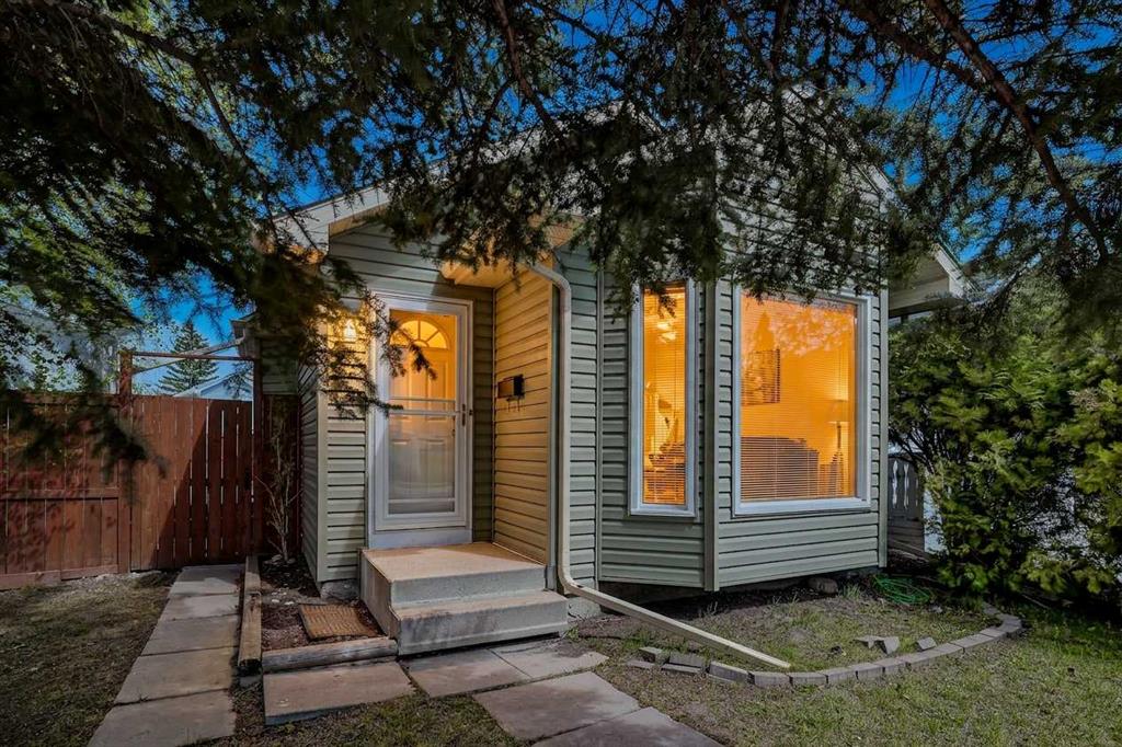 Picture of 18 Martinview Crescent NE, Calgary Real Estate Listing