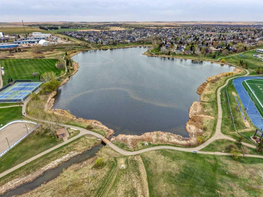 Picture of 1204, 604 East Lake Boulevard NE, Airdrie Real Estate Listing