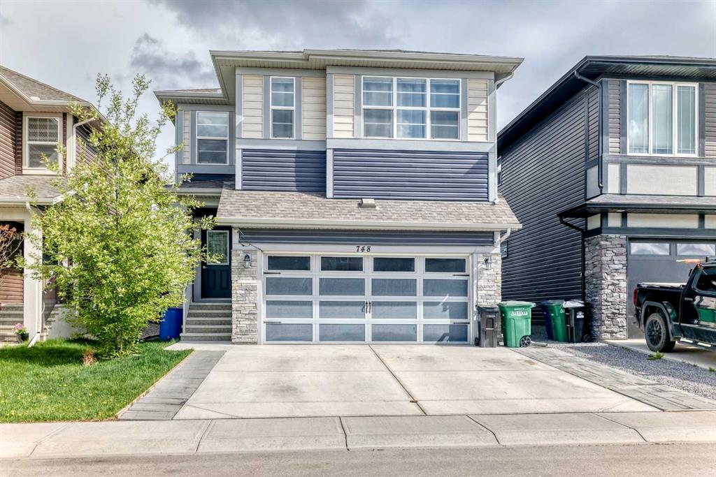 Picture of 748 Midtown Drive SW, Airdrie Real Estate Listing