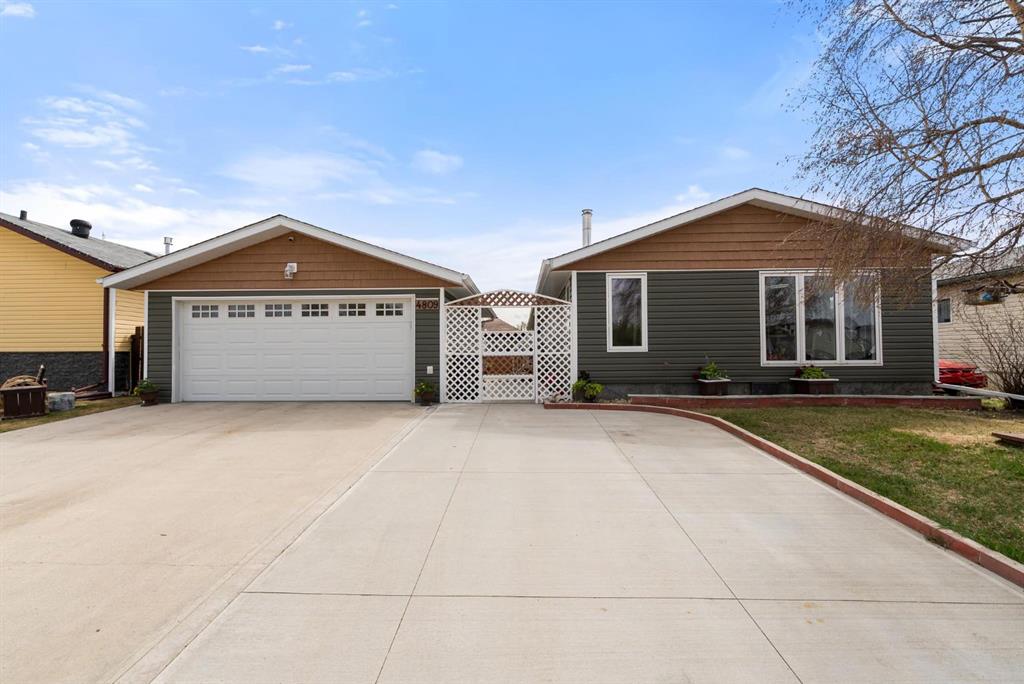 Picture of 4809 55 Avenue , Camrose Real Estate Listing