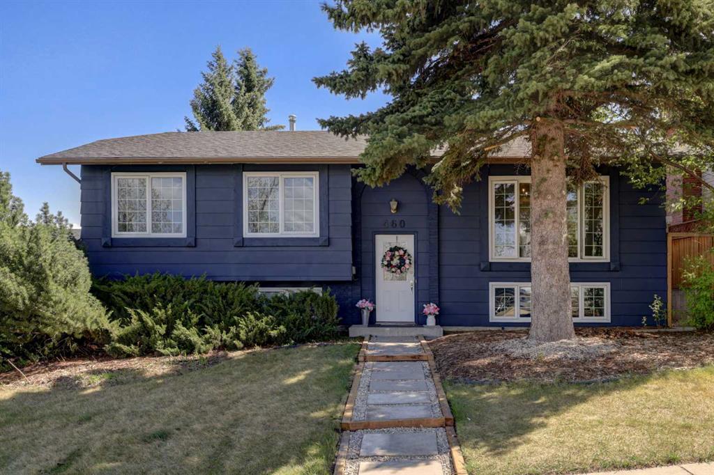 Picture of 460 Parkridge Crescent SE, Calgary Real Estate Listing