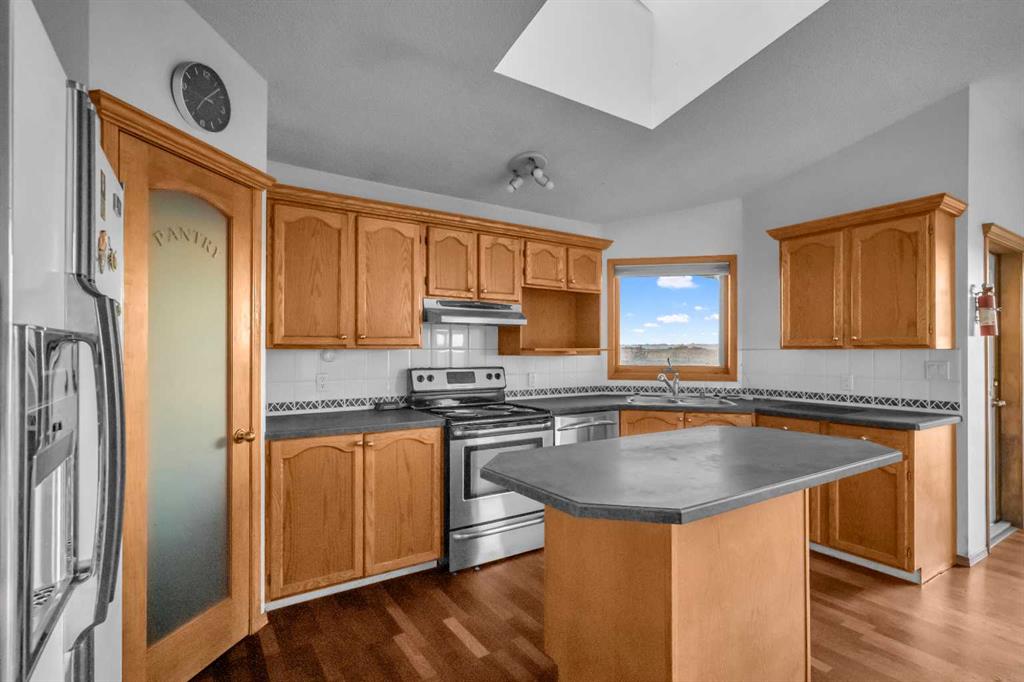 Picture of 234173 Range Road 280  , Rural Rocky View County Real Estate Listing