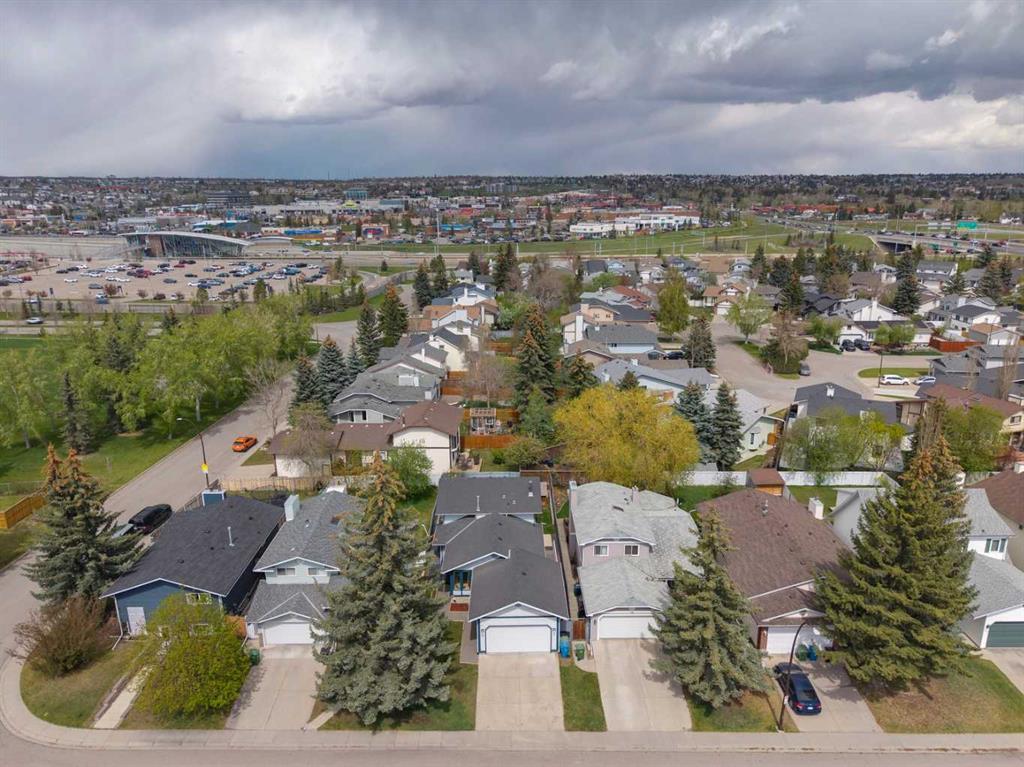 Picture of 44 Scenic Cove Circle NW, Calgary Real Estate Listing