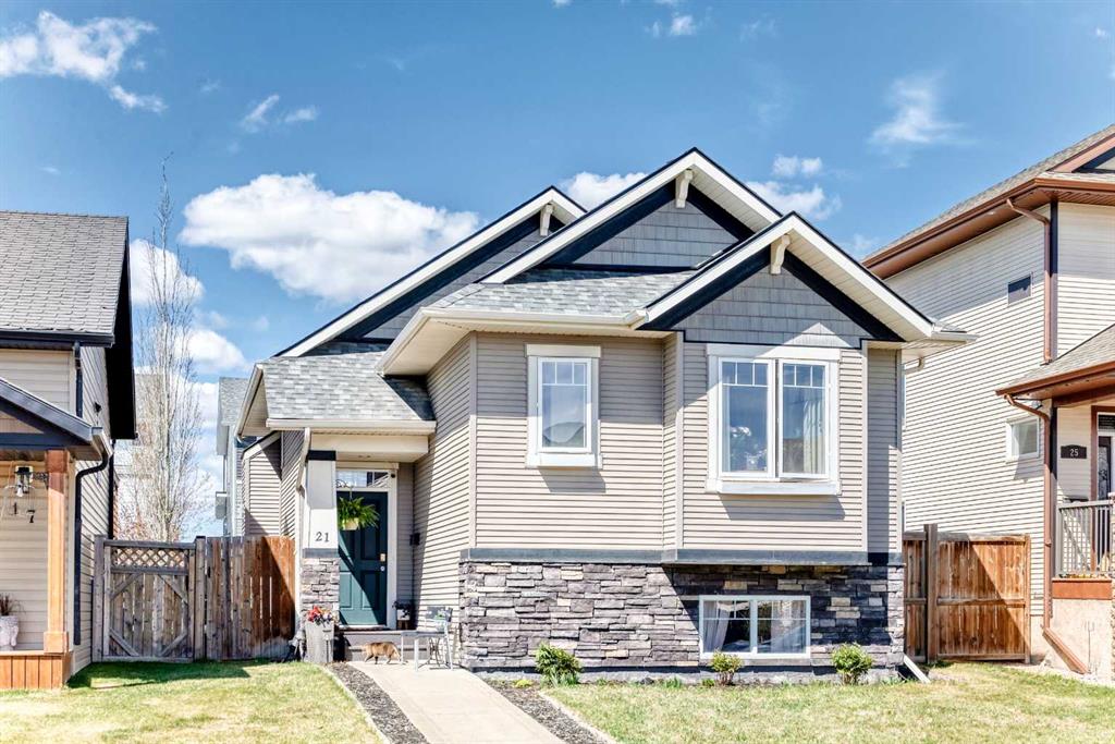 Picture of 21 Valley Crescent , Blackfalds Real Estate Listing