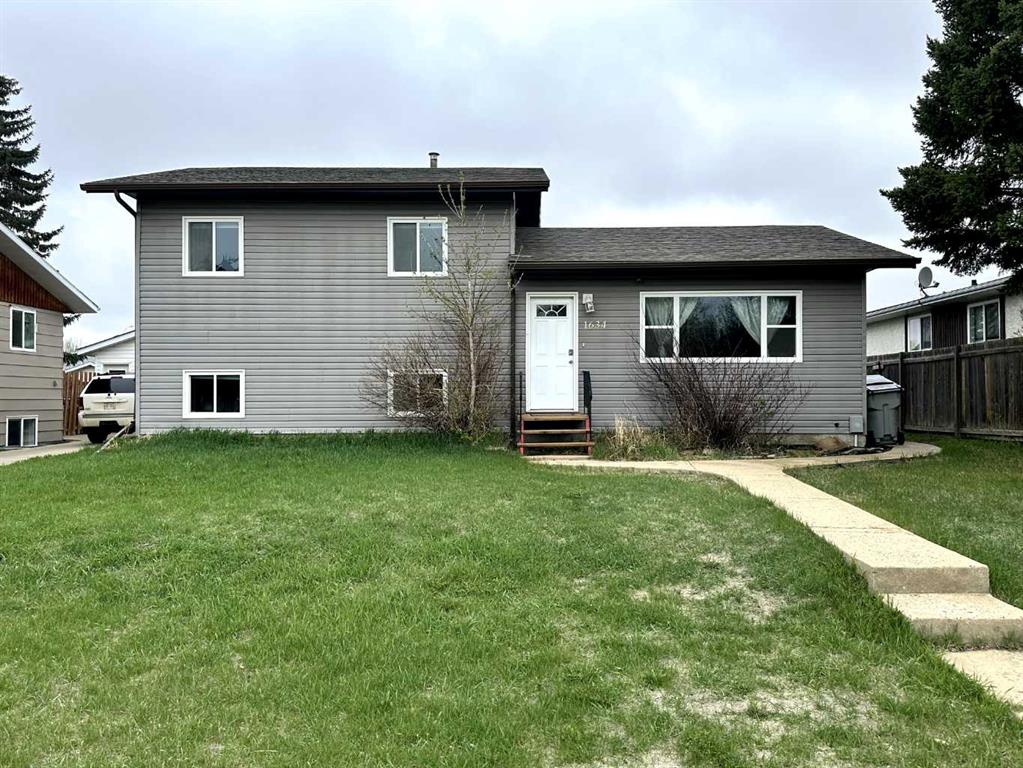 Picture of 1634 5A Street , Wainwright Real Estate Listing