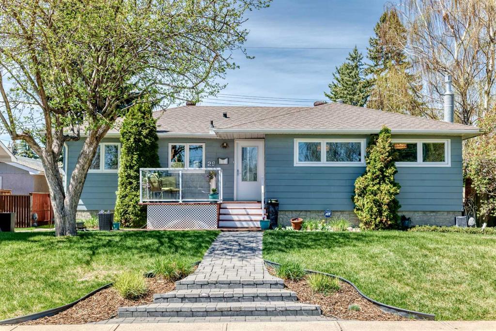 Picture of 29 Chisholm Crescent NW, Calgary Real Estate Listing
