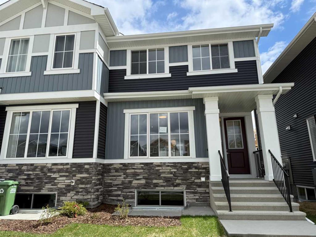 Picture of 326 Sundown Road , Cochrane Real Estate Listing