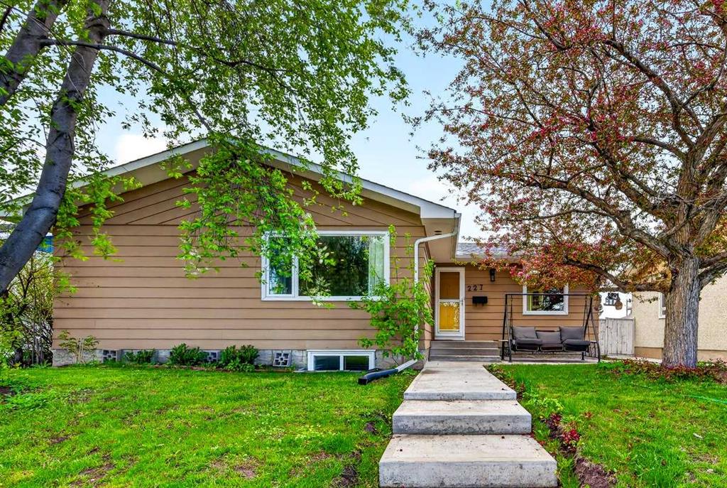 Picture of 227 Martell Road NE, Calgary Real Estate Listing