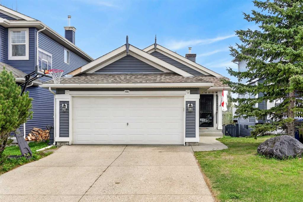 Picture of 44 Bridlepost Green SW, Calgary Real Estate Listing