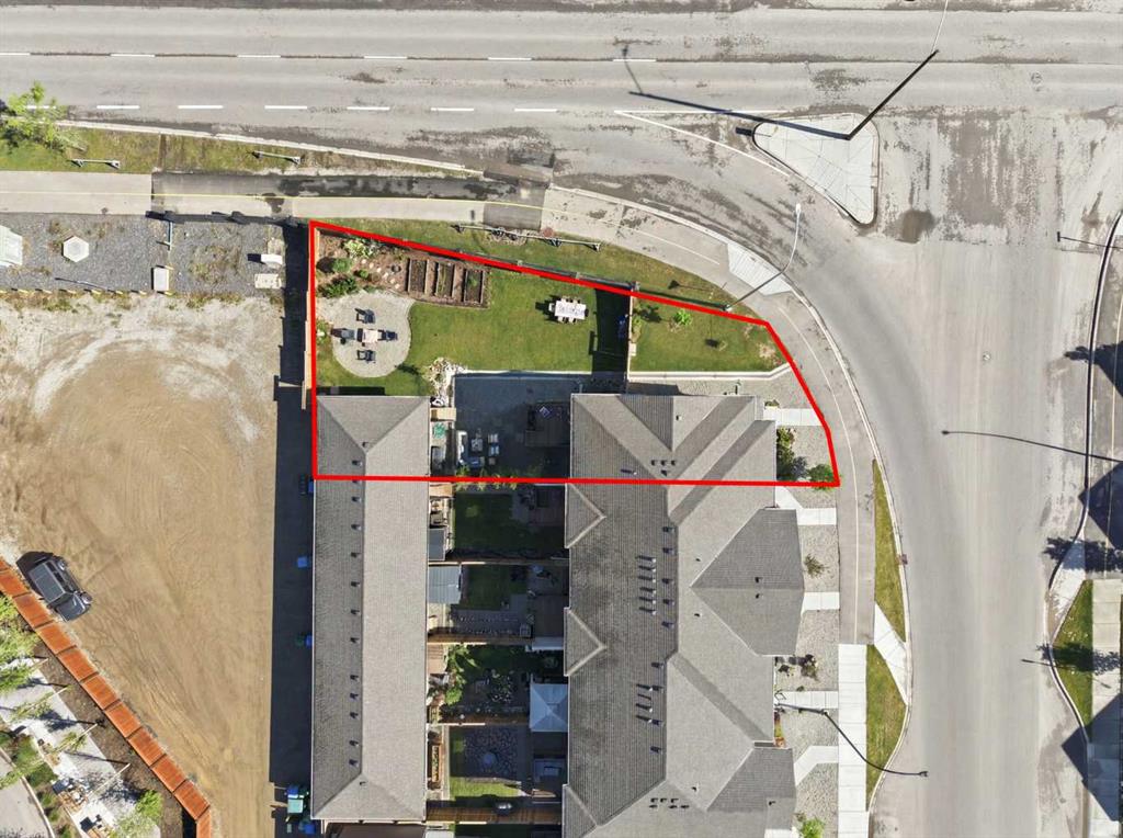 Picture of 7 Wolf Creek Drive SE, Calgary Real Estate Listing
