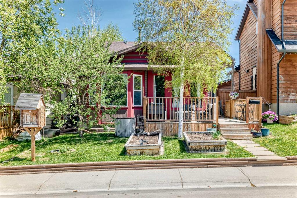 Picture of 52 Beacham Road NW, Calgary Real Estate Listing