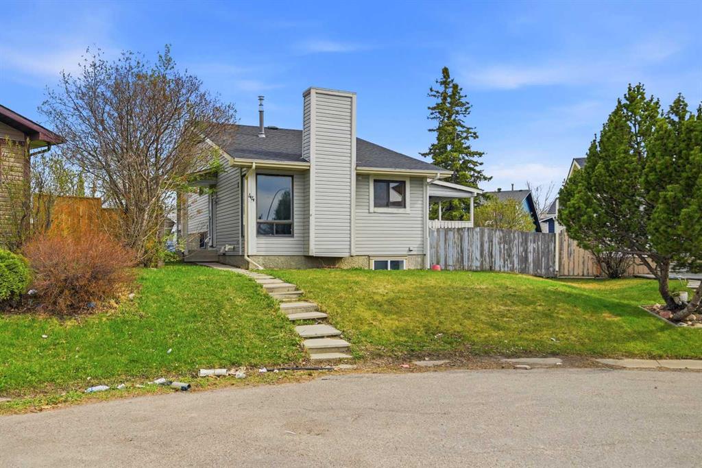 Picture of 44 Castleridge Close NE, Calgary Real Estate Listing