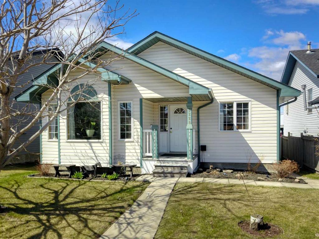 Picture of 5228 41 StreetCrescent , Innisfail Real Estate Listing