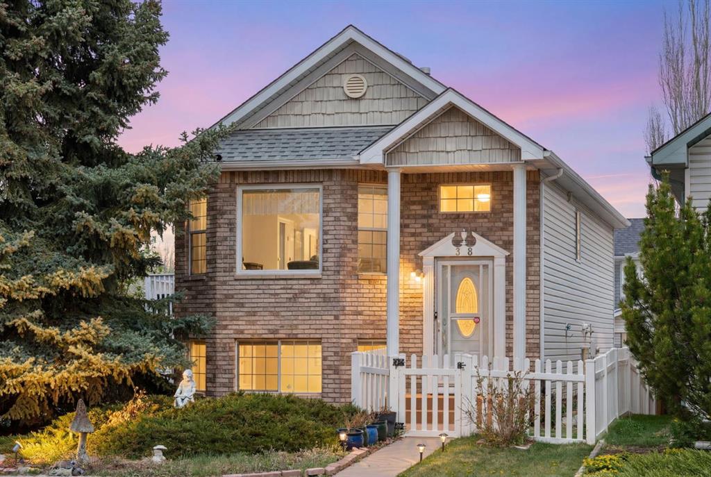 Picture of 38 Hidden Spring Circle NW, Calgary Real Estate Listing
