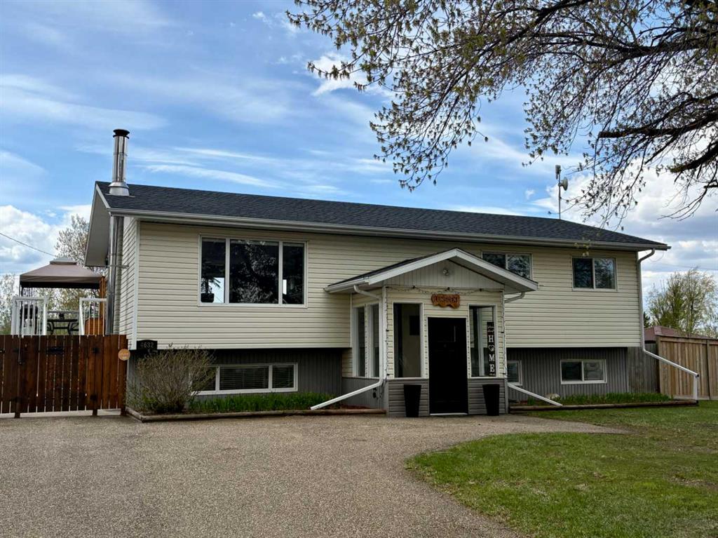 Picture of 4632 51 Street , Mannville Real Estate Listing