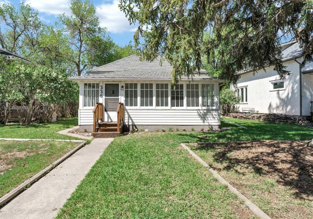 Picture of 336 7 Street SE, Medicine Hat Real Estate Listing