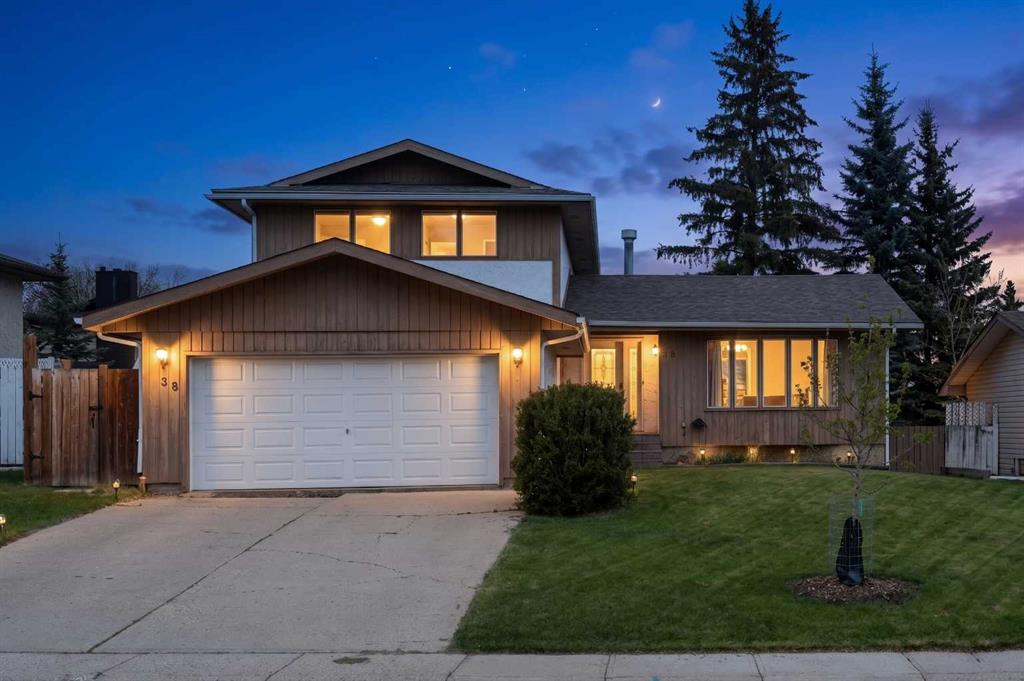 Picture of 38 Suntree Lane , Okotoks Real Estate Listing