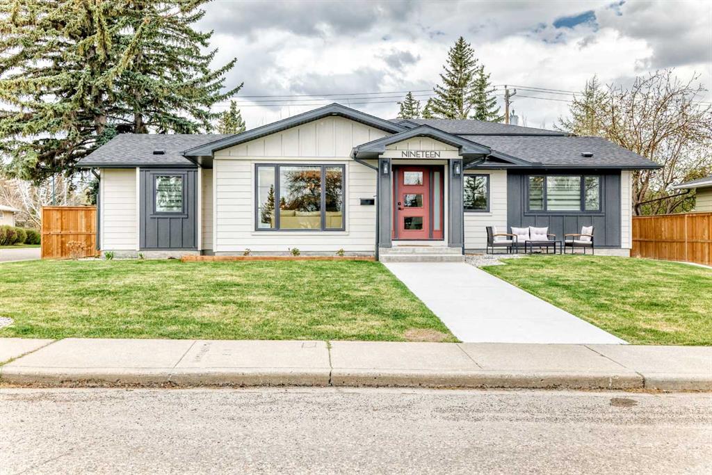 Picture of 19 Mackay Drive SW, Calgary Real Estate Listing