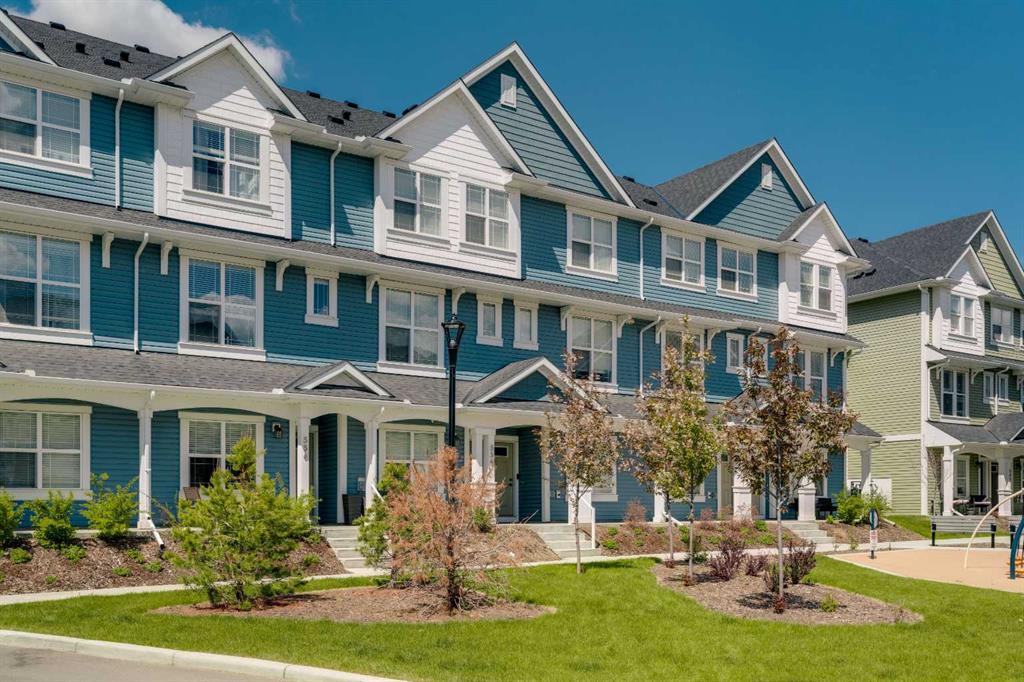 Picture of 554 Copperstone Manor SE, Calgary Real Estate Listing