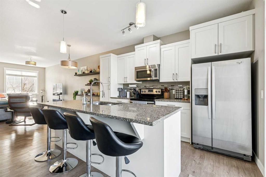 Picture of 605 Evanston Manor NW, Calgary Real Estate Listing
