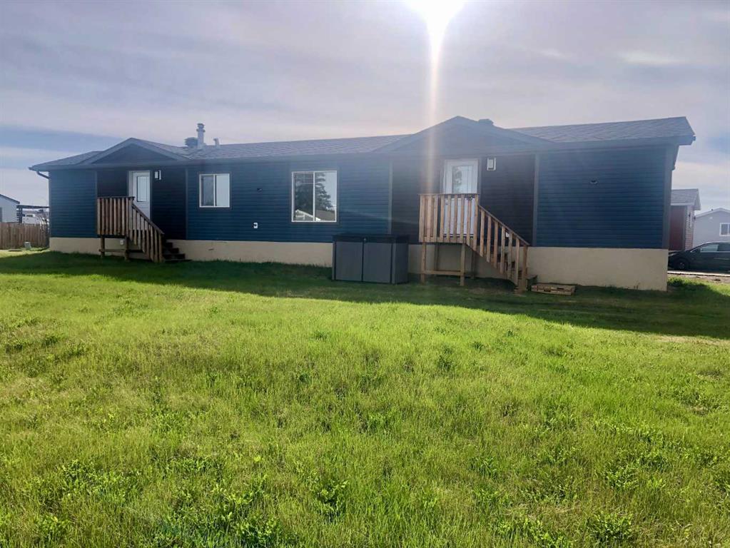 Picture of 32 Deerglen  , High Level Real Estate Listing
