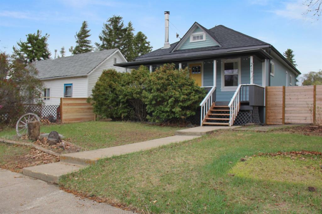 Picture of 4819 50 Street , Lougheed Real Estate Listing