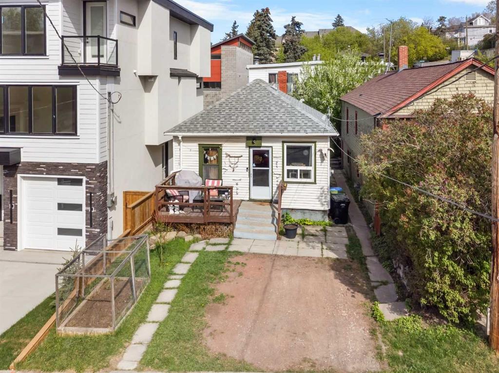 Picture of 2520 16B Street SW, Calgary Real Estate Listing