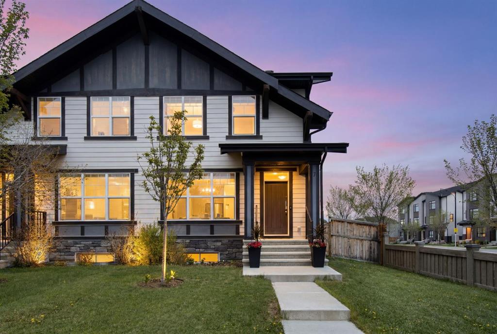 Picture of 7 Masters Square SE, Calgary Real Estate Listing